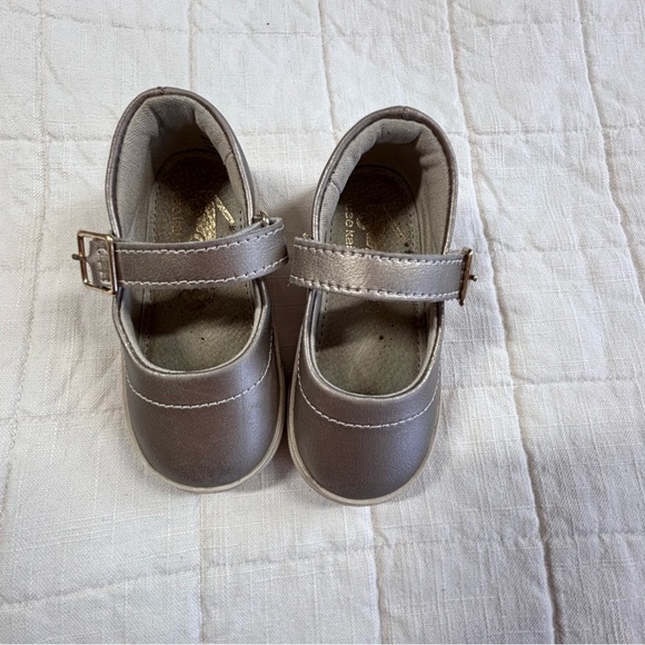 See Kai Run Lucia Gold Mary Jane Leather Toddler Shoe Size 6 - Picture 7 of 8